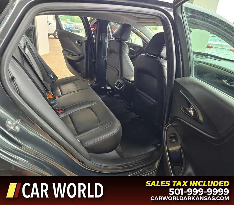 Chevrolet Malibu Vehicle Full-screen Gallery Image 12