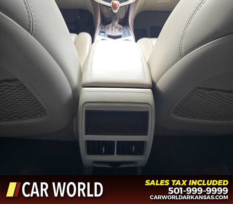 Cadillac SRX Vehicle Full-screen Gallery Image 20