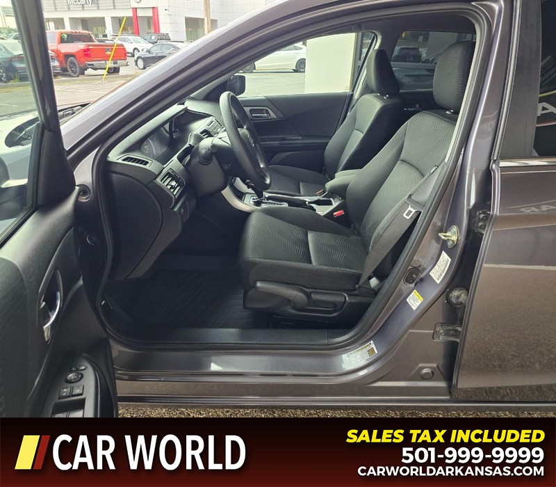 Honda Accord Sedan Vehicle Full-screen Gallery Image 8