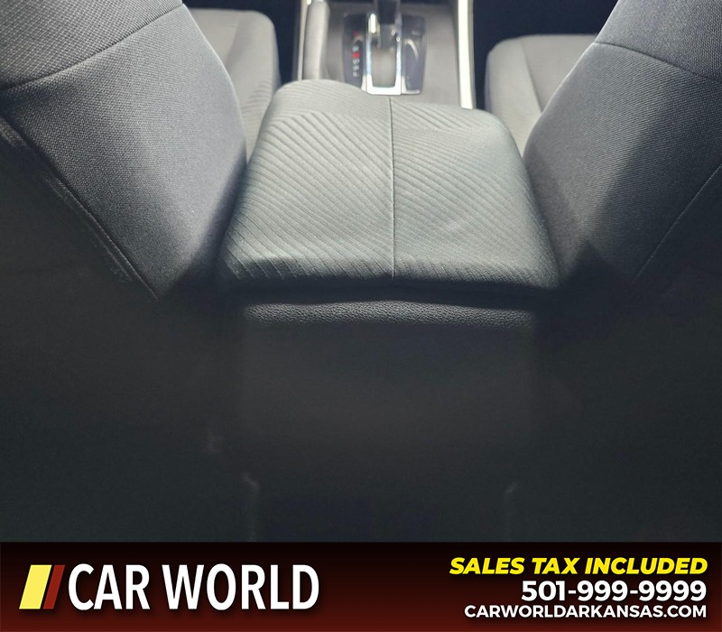 Honda Accord Sedan Vehicle Full-screen Gallery Image 18