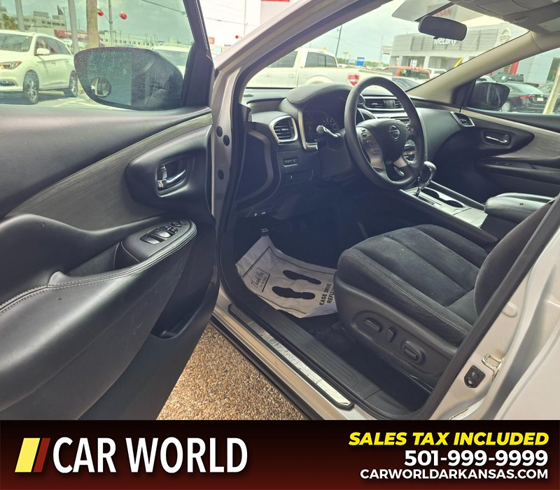 Nissan Murano Vehicle Full-screen Gallery Image 7