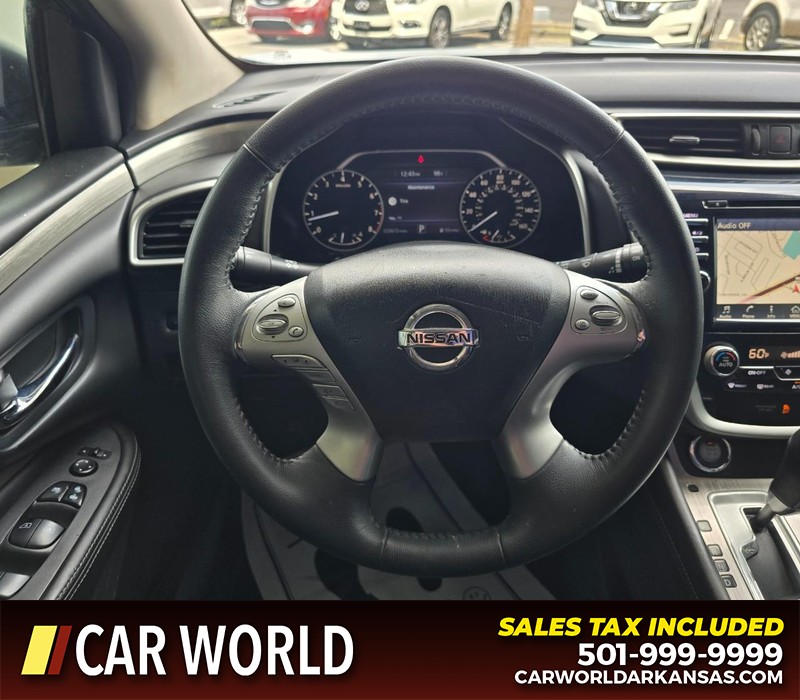 Nissan Murano Vehicle Full-screen Gallery Image 15