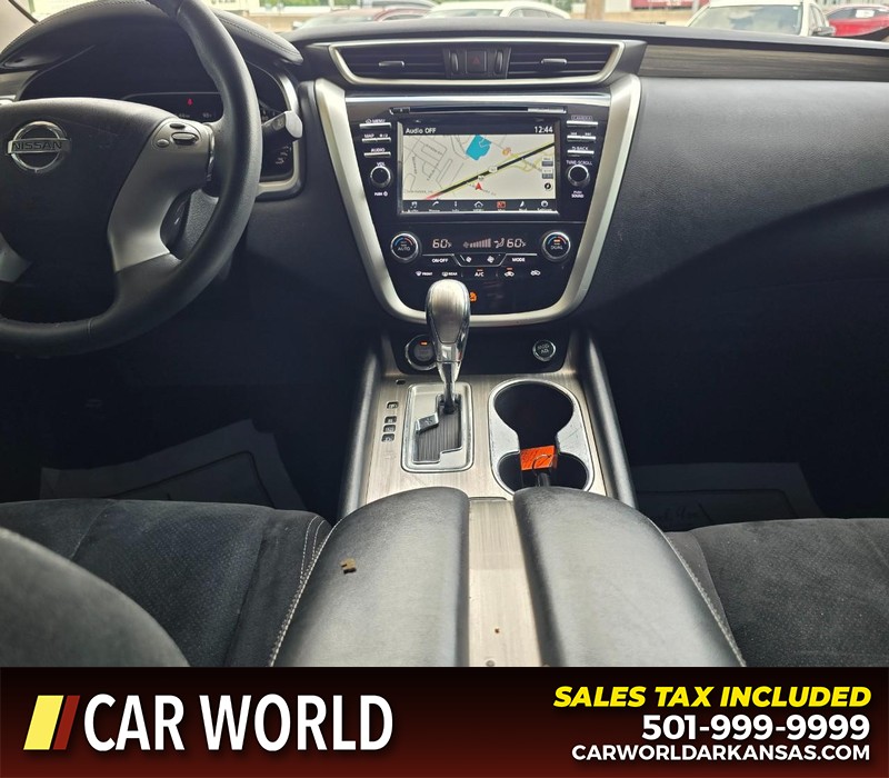 Nissan Murano Vehicle Full-screen Gallery Image 18