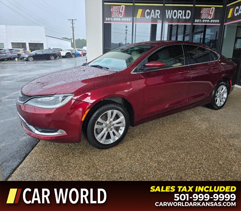 Chrysler 200 Vehicle Full-screen Gallery Image 3