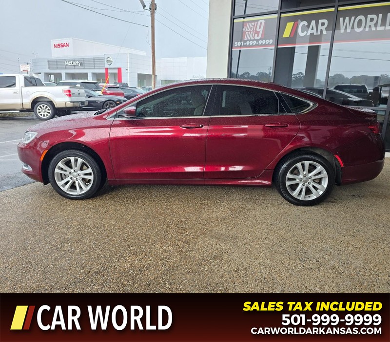 Chrysler 200 Vehicle Full-screen Gallery Image 4