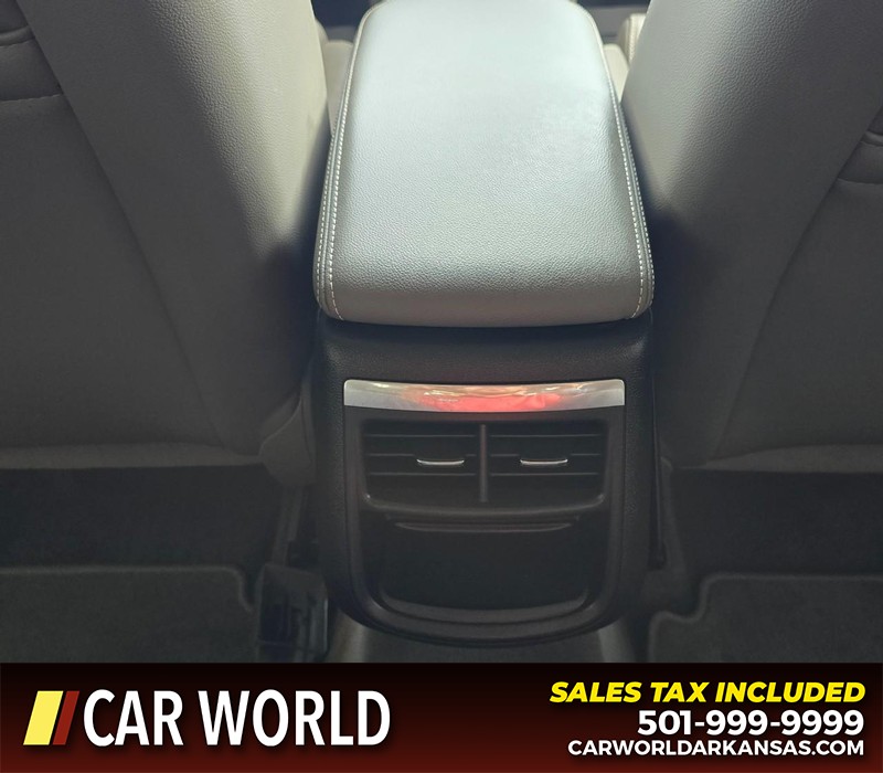 Chevrolet Impala Vehicle Full-screen Gallery Image 19