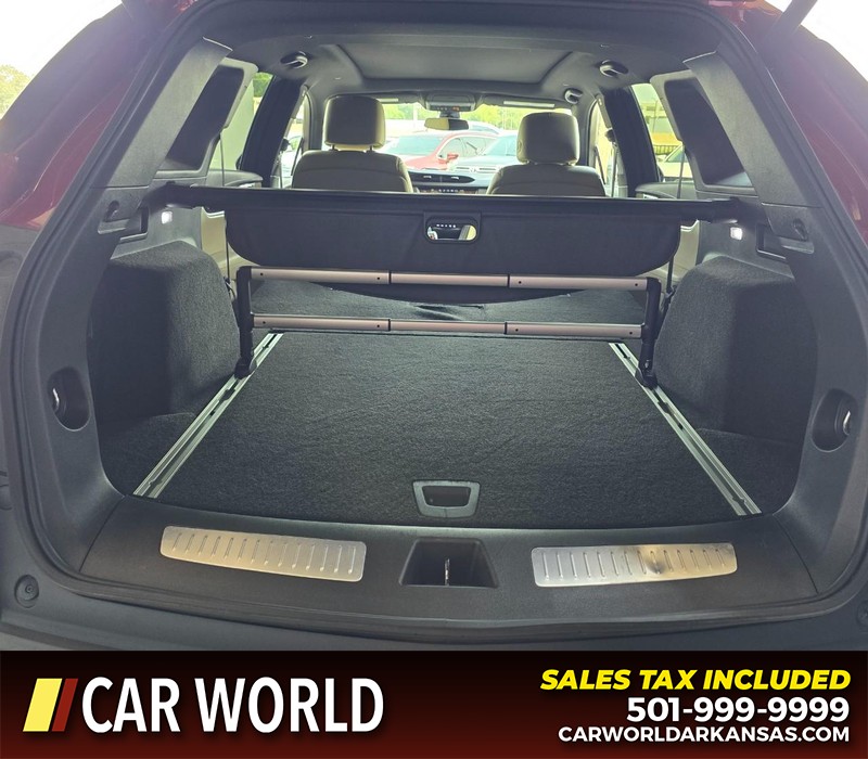 Cadillac XT5 Vehicle Full-screen Gallery Image 14