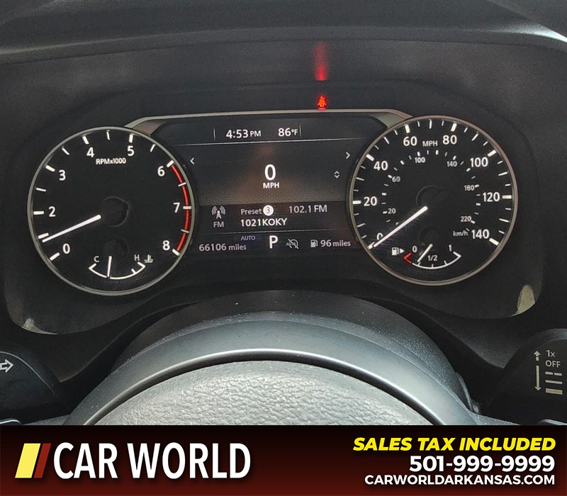 Nissan Rogue Vehicle Full-screen Gallery Image 17