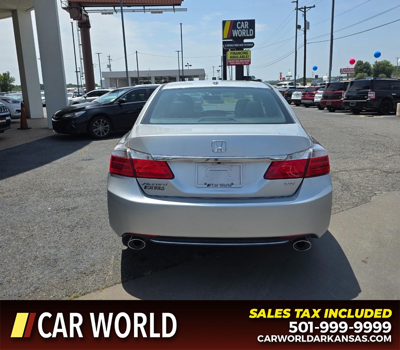 Honda Accord Sedan Vehicle Full-screen Gallery Image 5