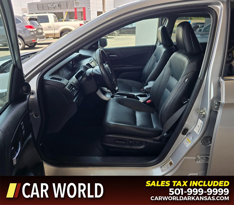 Honda Accord Sedan Vehicle Full-screen Gallery Image 8