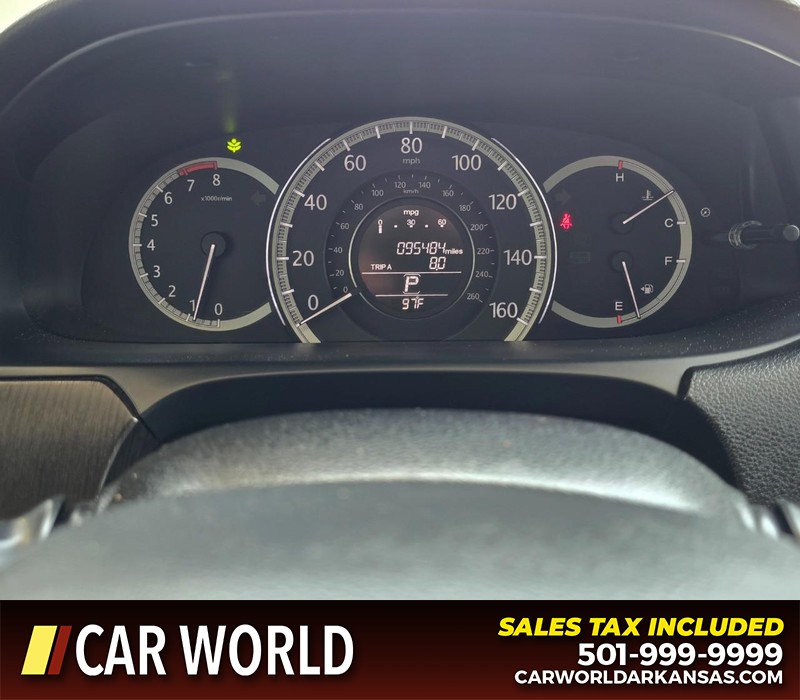 Honda Accord Sedan Vehicle Full-screen Gallery Image 16