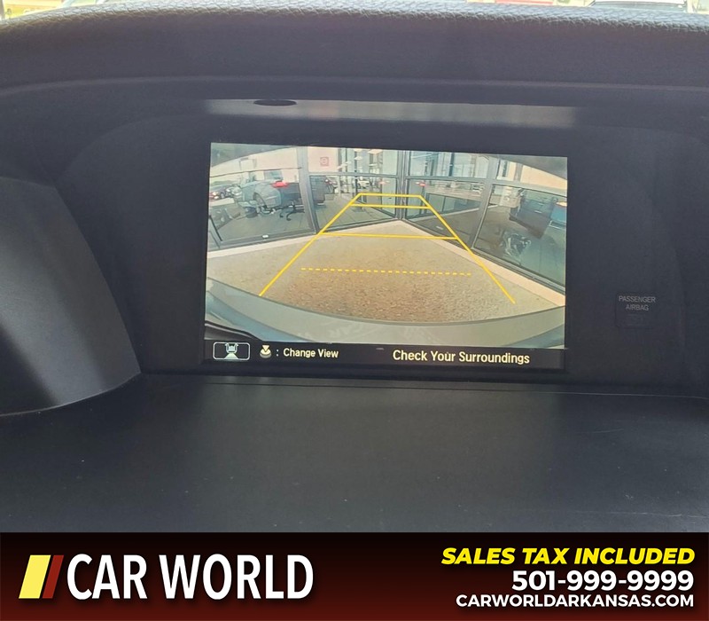 Honda Accord Sedan Vehicle Full-screen Gallery Image 18