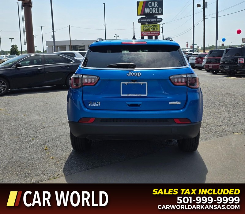 Jeep Compass Vehicle Full-screen Gallery Image 5