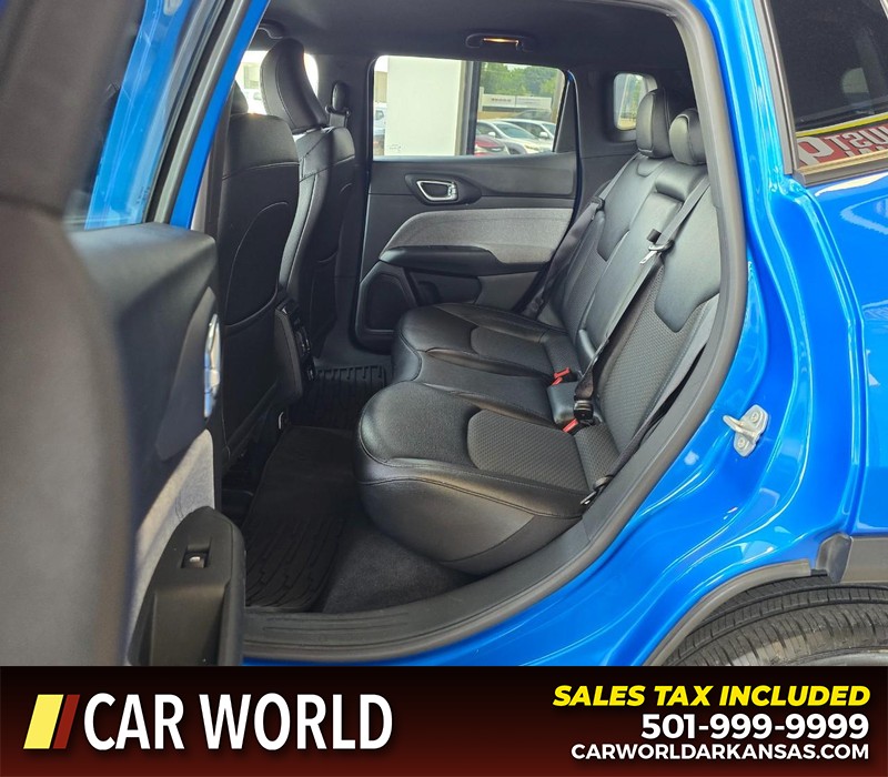 Jeep Compass Vehicle Full-screen Gallery Image 10