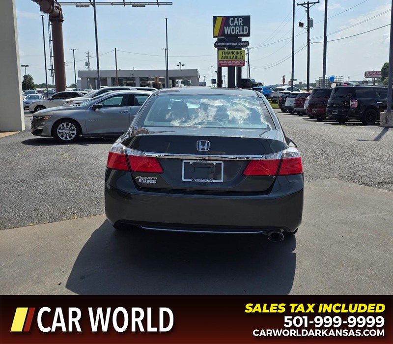Honda Accord Sedan Vehicle Full-screen Gallery Image 5