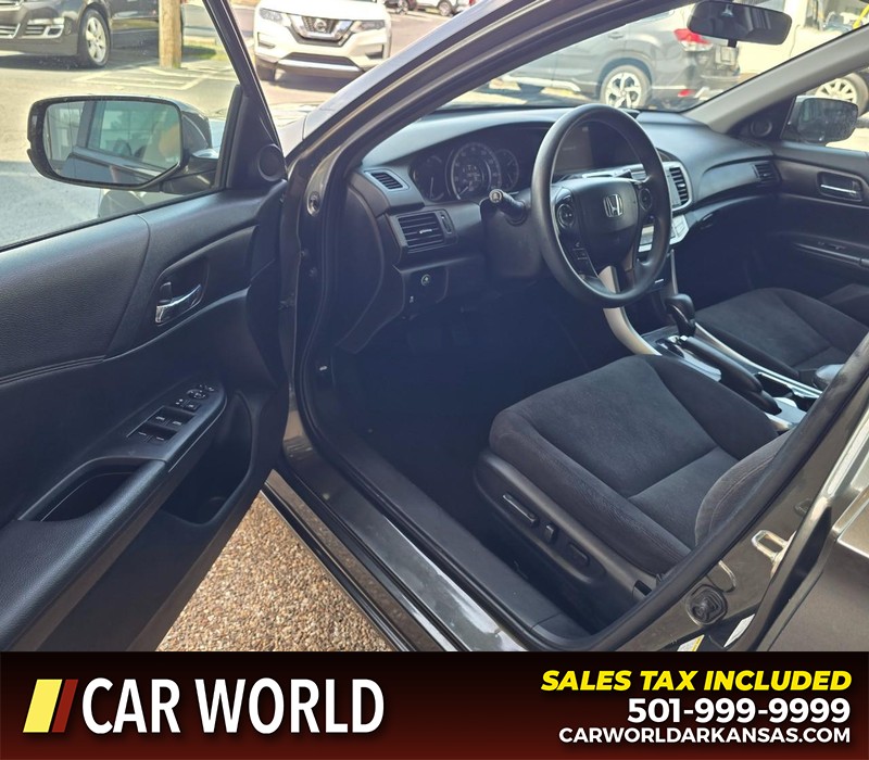 Honda Accord Sedan Vehicle Full-screen Gallery Image 7