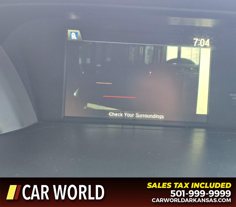 Honda Accord Sedan Vehicle Full-screen Gallery Image 19