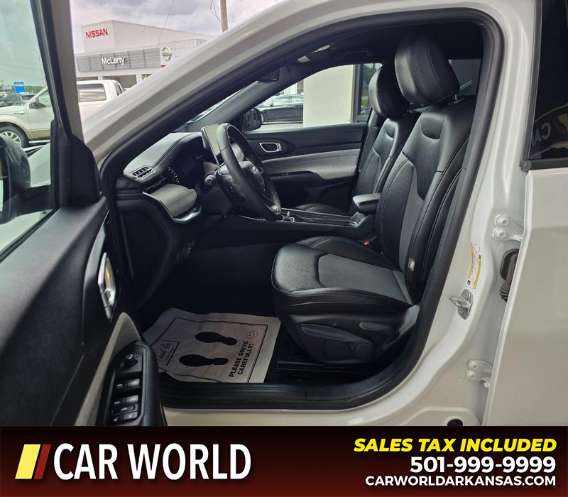 Jeep Compass Vehicle Full-screen Gallery Image 8
