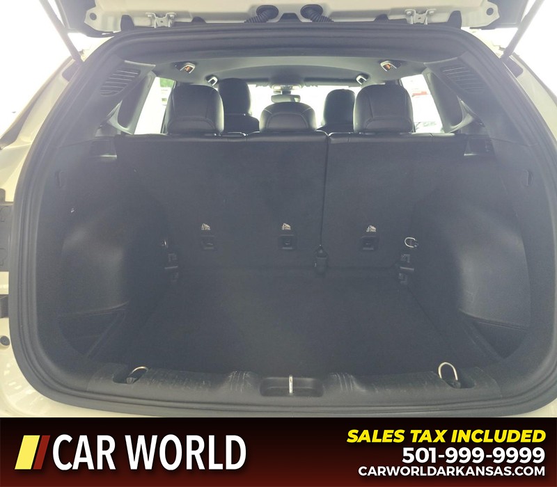 Jeep Compass Vehicle Full-screen Gallery Image 13