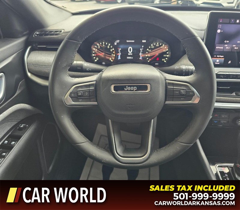 Jeep Compass Vehicle Full-screen Gallery Image 15