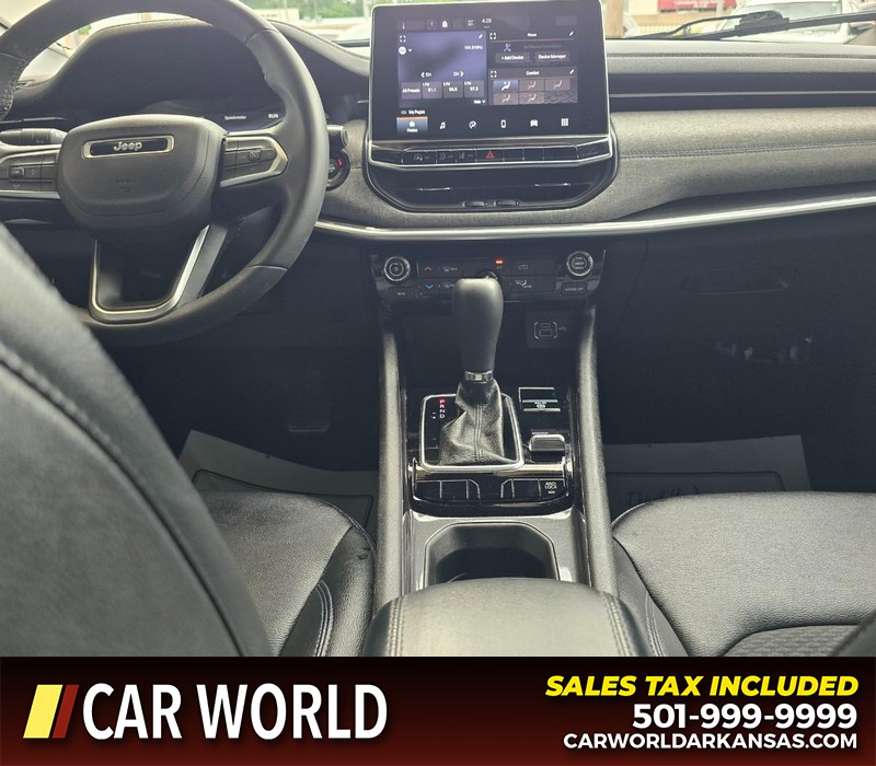 Jeep Compass Vehicle Full-screen Gallery Image 18