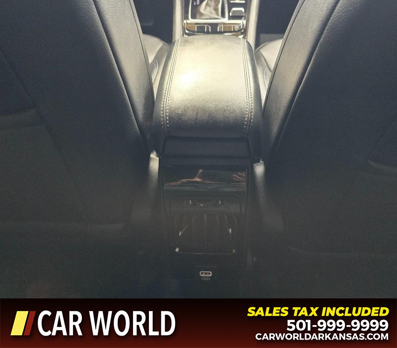 Jeep Compass Vehicle Full-screen Gallery Image 19