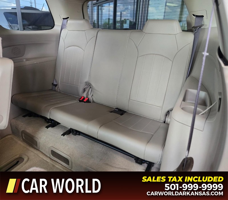 GMC Acadia Vehicle Full-screen Gallery Image 11