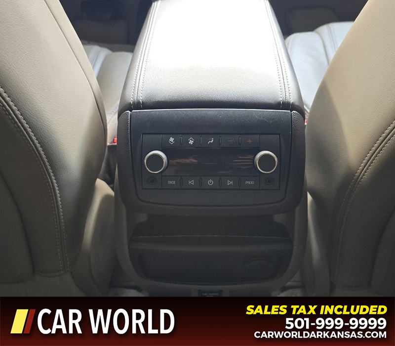 GMC Acadia Vehicle Full-screen Gallery Image 24