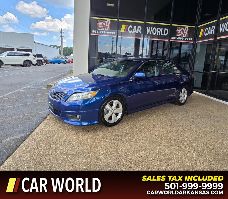 Toyota Camry Vehicle Full-screen Gallery Image 3