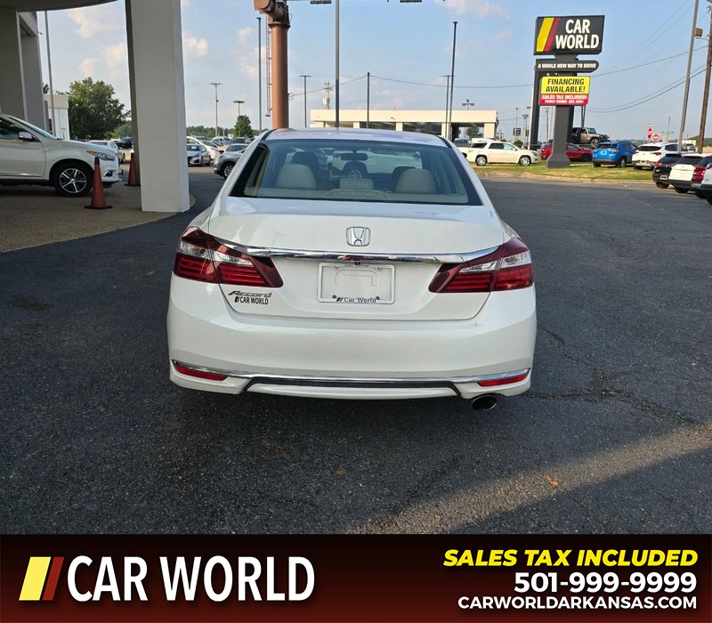 Honda Accord Sedan Vehicle Full-screen Gallery Image 5