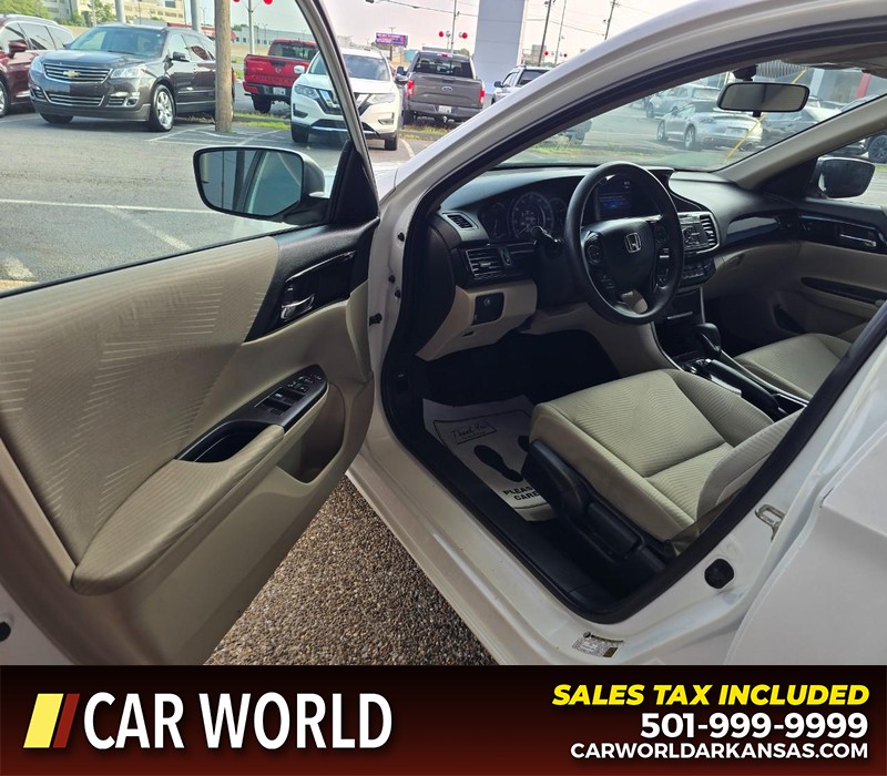 Honda Accord Sedan Vehicle Full-screen Gallery Image 7