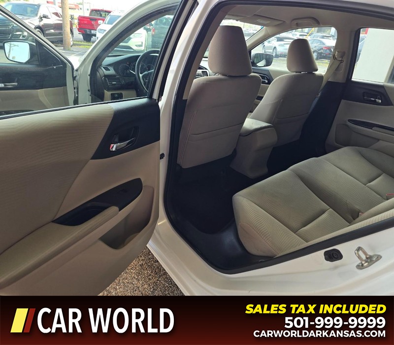 Honda Accord Sedan Vehicle Full-screen Gallery Image 9