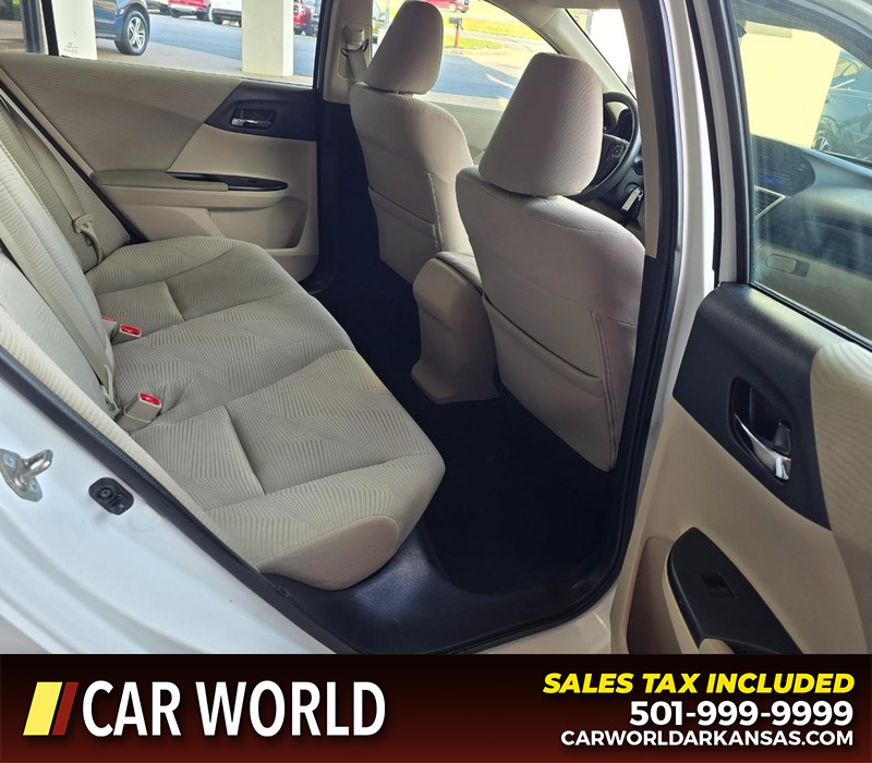 Honda Accord Sedan Vehicle Full-screen Gallery Image 12