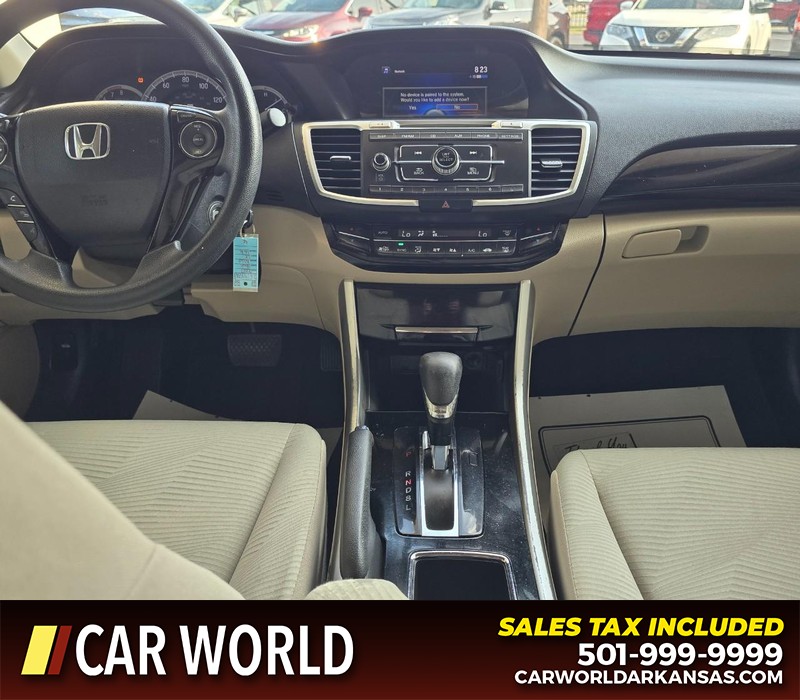 Honda Accord Sedan Vehicle Full-screen Gallery Image 18