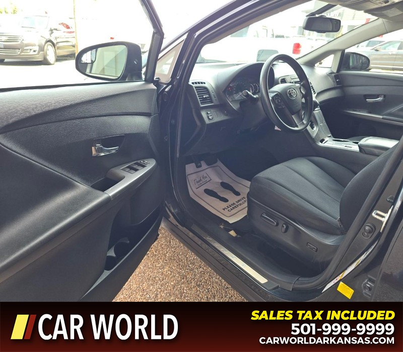Toyota Venza Vehicle Full-screen Gallery Image 7