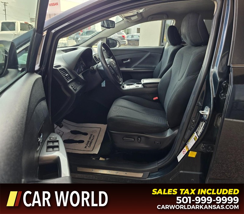 Toyota Venza Vehicle Full-screen Gallery Image 8
