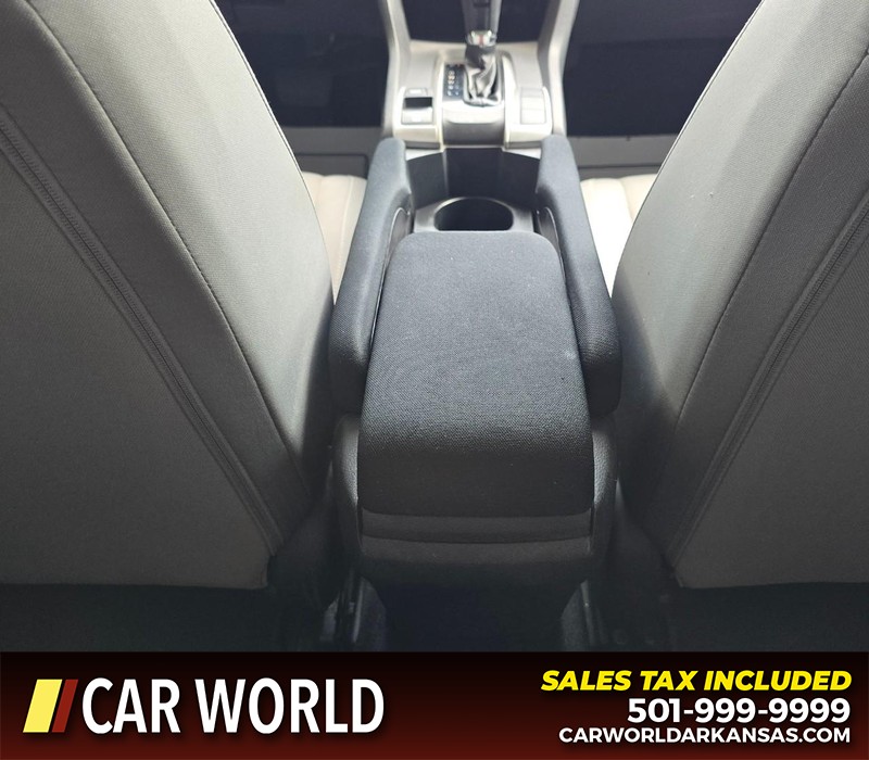 Honda Civic Sedan Vehicle Full-screen Gallery Image 19