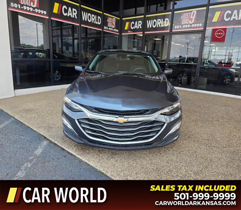 Chevrolet Malibu Vehicle Full-screen Gallery Image 2