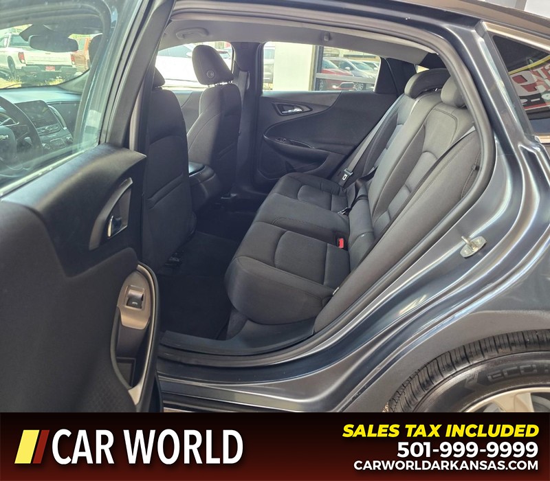 Chevrolet Malibu Vehicle Full-screen Gallery Image 10