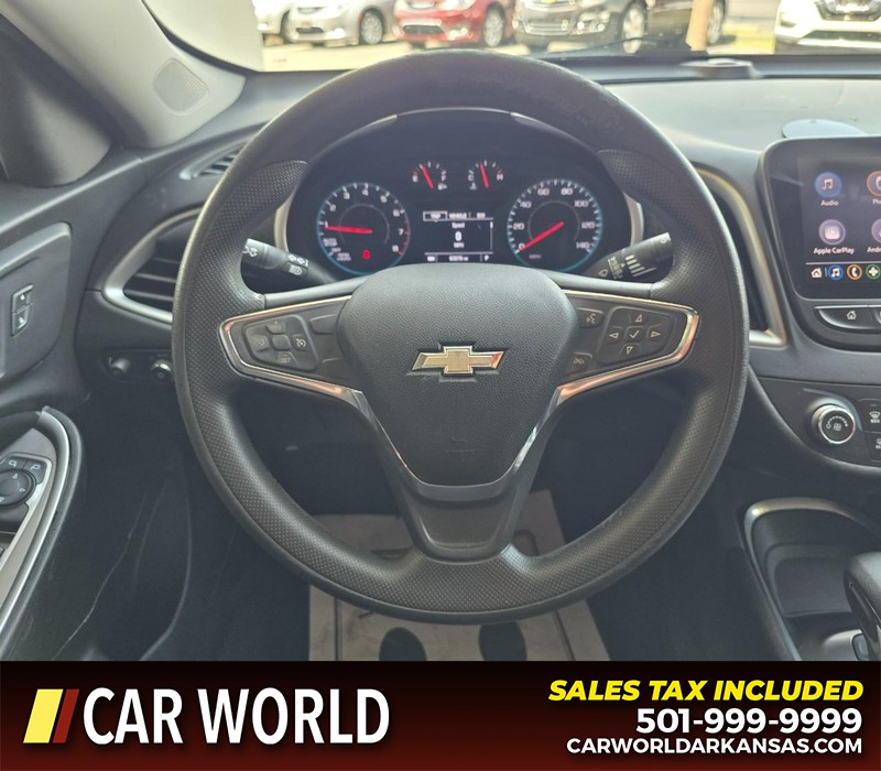 Chevrolet Malibu Vehicle Full-screen Gallery Image 15