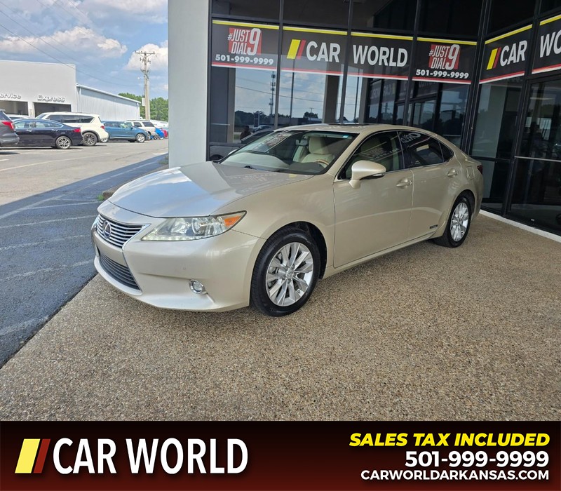Lexus ES 300h Vehicle Full-screen Gallery Image 3