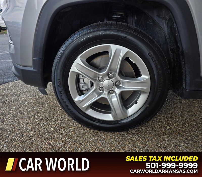 Jeep Compass Vehicle Full-screen Gallery Image 6