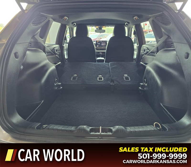 Jeep Compass Vehicle Full-screen Gallery Image 14