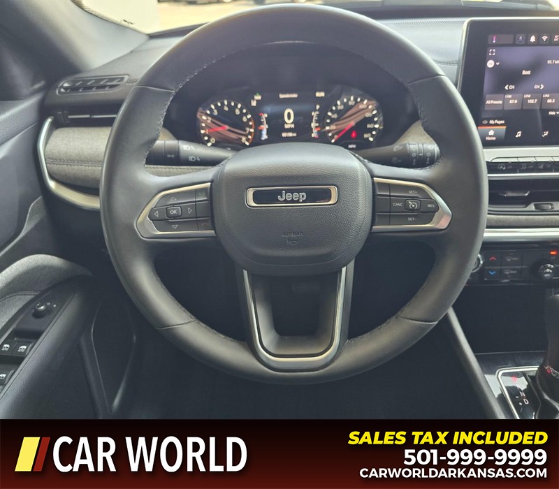 Jeep Compass Vehicle Full-screen Gallery Image 15