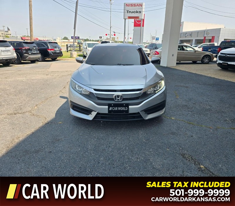 Honda Civic Coupe Vehicle Full-screen Gallery Image 2
