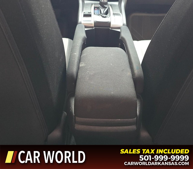 Honda Civic Coupe Vehicle Full-screen Gallery Image 17