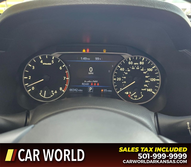 Nissan Altima Vehicle Full-screen Gallery Image 17