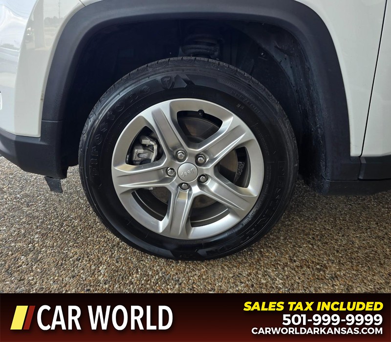 Jeep Compass Vehicle Full-screen Gallery Image 6