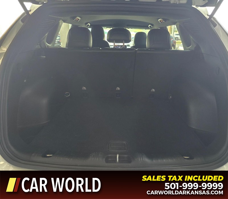 Jeep Compass Vehicle Full-screen Gallery Image 13