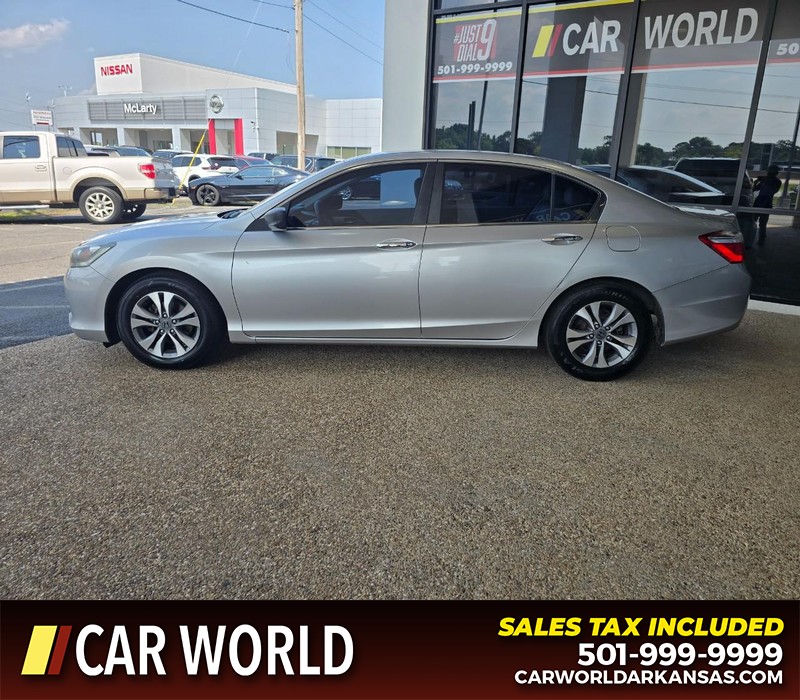 Honda Accord Sedan Vehicle Full-screen Gallery Image 4